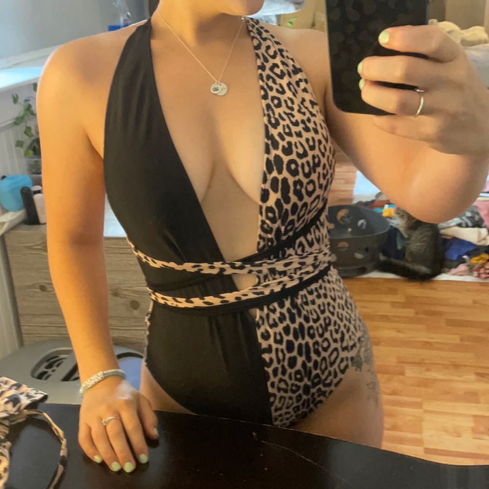 Multicolor one piece bathing suit